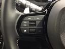 ステアリングにオーディオ操作スイッチが付いています。オーディオ画面に直接タッチしなくても操作が出来ますので、運転に集中できます。