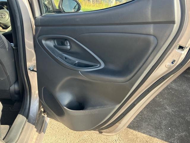 ヤリス ハイブリッドＺ　禁煙車　衝突軽減　レーダークルーズ　オートハイビーム　ＬＥＤヘッド　シートヒーター　スマートキー　オートエアコン　ドラレコ　ＥＴＣ（44枚目）