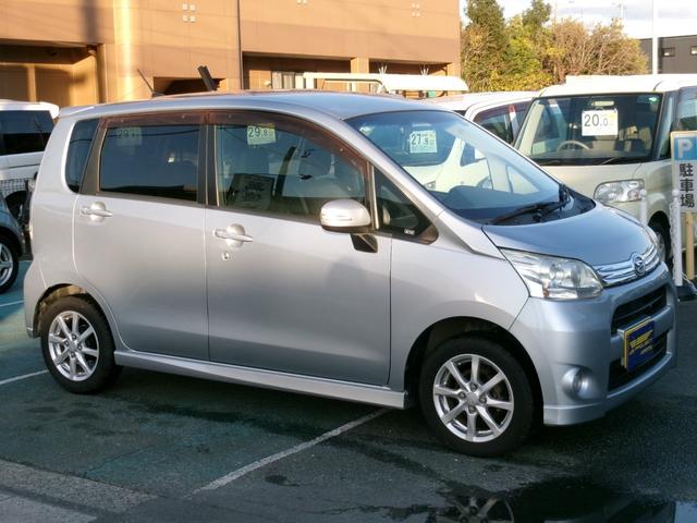 ムーヴ カスタム　Ｘリミテッド　ＴＶナビ／バックカメラ／プッシュスタート／インテリキー／ＨＩＤ／オートエアコン／タイミングチェーン／検Ｒ９．２．２０／全国対応走行距離無制限１年保証付／エアコン保証（4枚目）