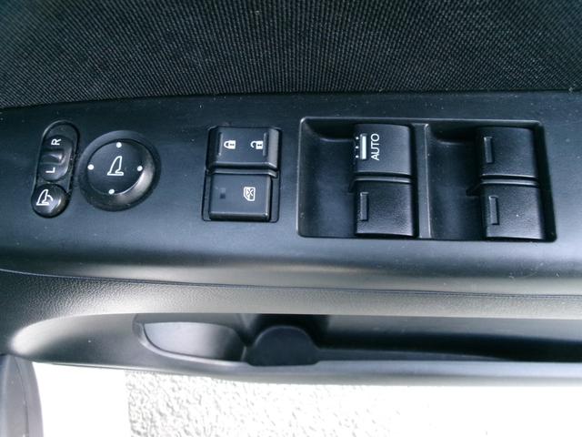 Ｎ－ＢＯＸカスタム Ｇ　ＳＳパッケージ　両側パワースライドドア／フルセグナビ／バックカメラ／ユーザー様買取車／ＨＩＤ／車検整備付／全国対応走行距離無制限１年保証付／エアコン保証（24枚目）