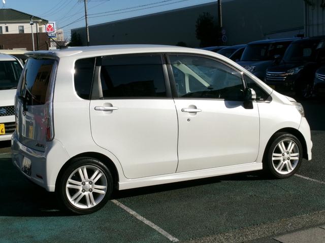 ムーヴ カスタム　ＲＳ　ターボ／フルセグＴＶナビ／ＨＩＤ／プッシュスタート／インテリキー／純正ＭＯＭＯステアリング／オートエアコン／タイミングチェーン／車検整備付／全国対応走行距離無制限１年保証付（5枚目）