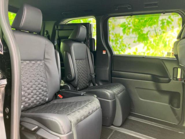 ヴォクシー ハイブリッドＳ－Ｚ　ディスプレイオーディオ＋ナビ１０．５インチ／フリップダウンモニター　純正　１４インチ／トヨタセーフティセンス／両側電動スライドドア／シートヒーター　前席／車線逸脱防止支援システム　衝突被害軽減システム（5枚目）