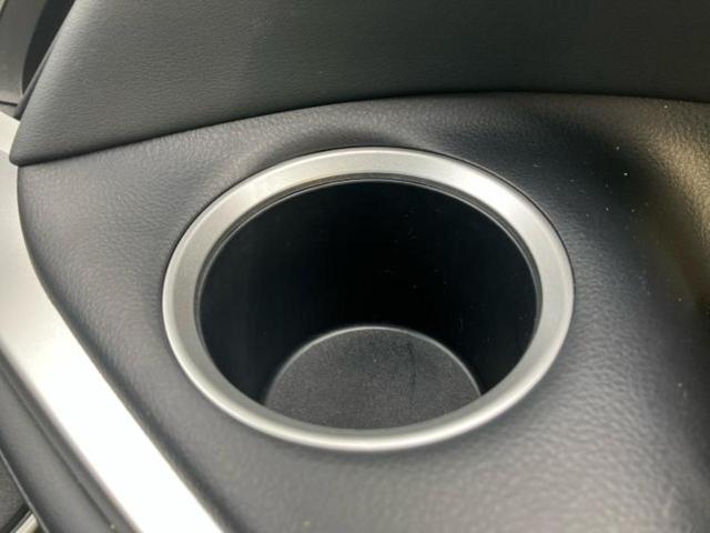 ヴォクシー ハイブリッドＳ－Ｚ　ディスプレイオーディオ＋ナビ１０．５インチ／フリップダウンモニター　純正　１４インチ／トヨタセーフティセンス／両側電動スライドドア／シートヒーター　前席／車線逸脱防止支援システム　衝突被害軽減システム（40枚目）