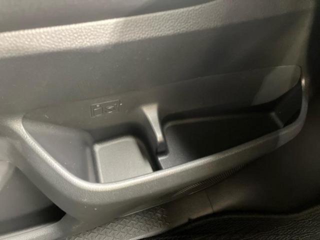 ヴォクシー ハイブリッドＳ－Ｚ　ディスプレイオーディオ＋ナビ１０．５インチ／フリップダウンモニター　純正　１４インチ／トヨタセーフティセンス／両側電動スライドドア／シートヒーター　前席／車線逸脱防止支援システム　衝突被害軽減システム（41枚目）