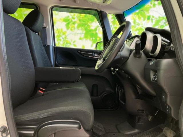 Ｎ－ＢＯＸカスタム ＳＳブラックスタイルパッケージ　新品タイヤ／保証書／純正　ＳＤナビ／シティーブレーキアクティブシステム（ホンダ）／両側電動スライドドア／シートヒーター　前席／ヘッドランプ　ＨＩＤ／Ｂｌｕｅｔｏｏｔｈ接続／ＥＴＣ　ワンオーナー（4枚目）