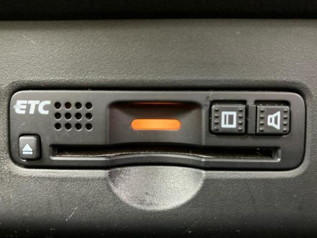 Ｎ－ＢＯＸカスタム ＳＳブラックスタイルパッケージ　新品タイヤ／保証書／純正　ＳＤナビ／シティーブレーキアクティブシステム（ホンダ）／両側電動スライドドア／シートヒーター　前席／ヘッドランプ　ＨＩＤ／Ｂｌｕｅｔｏｏｔｈ接続／ＥＴＣ　ワンオーナー（18枚目）