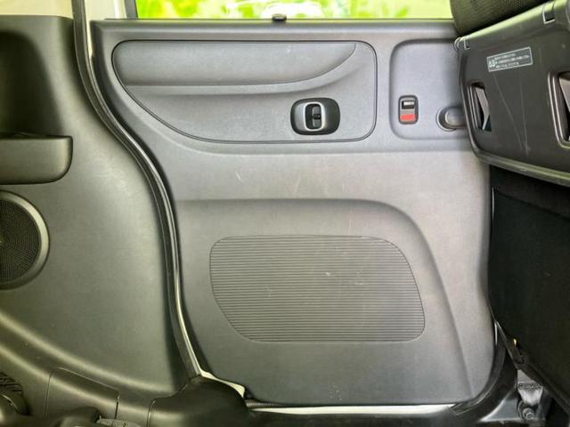 Ｎ－ＢＯＸカスタム ＳＳブラックスタイルパッケージ　新品タイヤ／保証書／純正　ＳＤナビ／シティーブレーキアクティブシステム（ホンダ）／両側電動スライドドア／シートヒーター　前席／ヘッドランプ　ＨＩＤ／Ｂｌｕｅｔｏｏｔｈ接続／ＥＴＣ　ワンオーナー（25枚目）