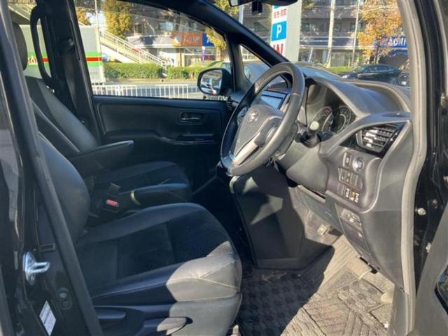 ヴォクシー ZSキラメキ3 純正 9インチ メモリーナビ/トヨタセーフティセンス/両側電動スライドドア/車線逸脱防止支援システム/シート ハーフレザー/ドライブレコーダー 前後/ヘッドランプ LED/USBジャック バックカメラ(5枚目)