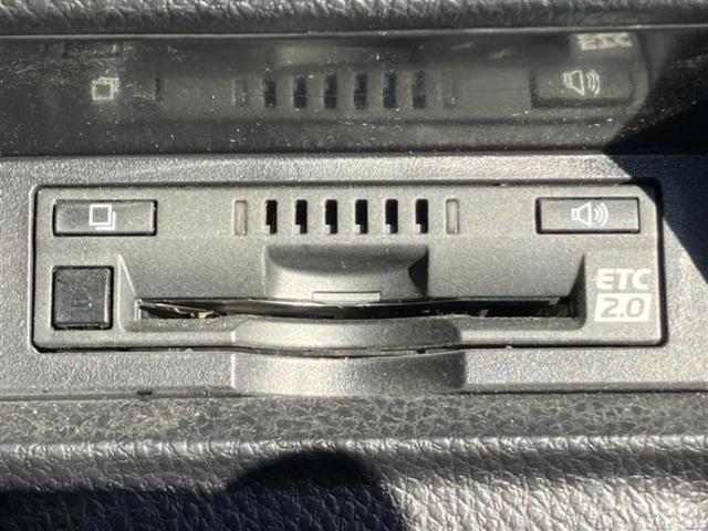 ヴォクシー ZSキラメキ3 純正 9インチ メモリーナビ/トヨタセーフティセンス/両側電動スライドドア/車線逸脱防止支援システム/シート ハーフレザー/ドライブレコーダー 前後/ヘッドランプ LED/USBジャック バックカメラ(16枚目)