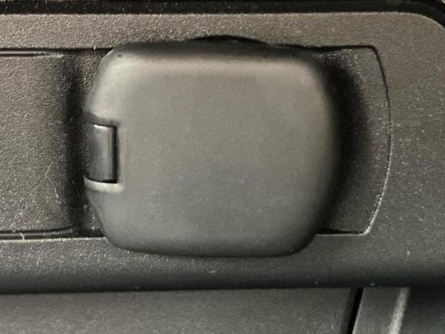 プリウス Ｇ　保証書／ディスプレイオーディオ８インチ／トヨタセーフティセンス／シートヒーター　前席／車線逸脱防止支援システム／ドライブレコーダー　前後／ヘッドランプ　ＬＥＤ／ＵＳＢジャック　衝突被害軽減システム（41枚目）