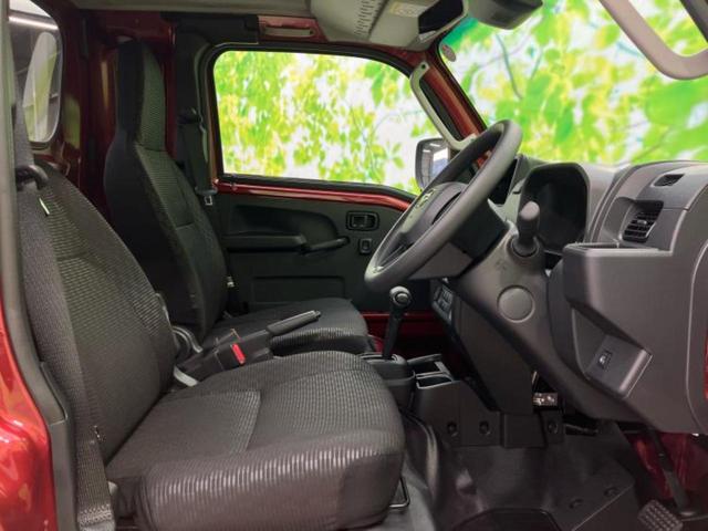 ハイゼットトラック ４ＷＤジャンボエクストラ　保証書／スマートアシスト（トヨタ・ダイハツ）／車線逸脱防止支援システム／登録済未使用車／ヘッドランプ　ＬＥＤ／ＥＢＤ付ＡＢＳ／横滑り防止装置／アイドリングストップ／エアバッグ　運転席　４ＷＤ（4枚目）