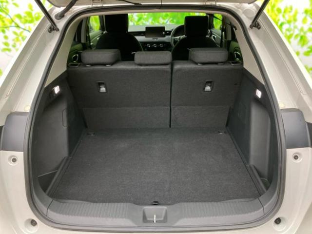 ヴェゼル eHEV X 新品タイヤ/保証書/純正 8インチ SDナビ/ホンダセンシング/車線逸脱防止支援システム/ヘッドランプ LED/USBジャック/Bluetooth接続/ETC2.0/EBD付ABS/横滑り防止装置(19枚目)