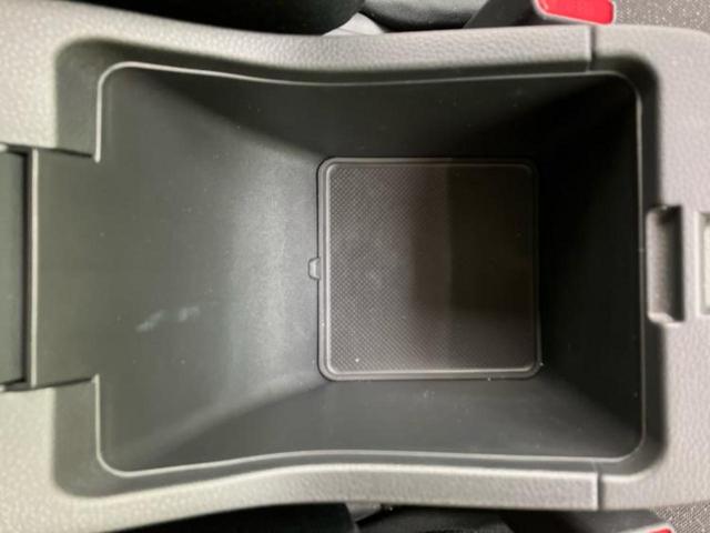 ヴェゼル eHEV X 新品タイヤ/保証書/純正 8インチ SDナビ/ホンダセンシング/車線逸脱防止支援システム/ヘッドランプ LED/USBジャック/Bluetooth接続/ETC2.0/EBD付ABS/横滑り防止装置(40枚目)