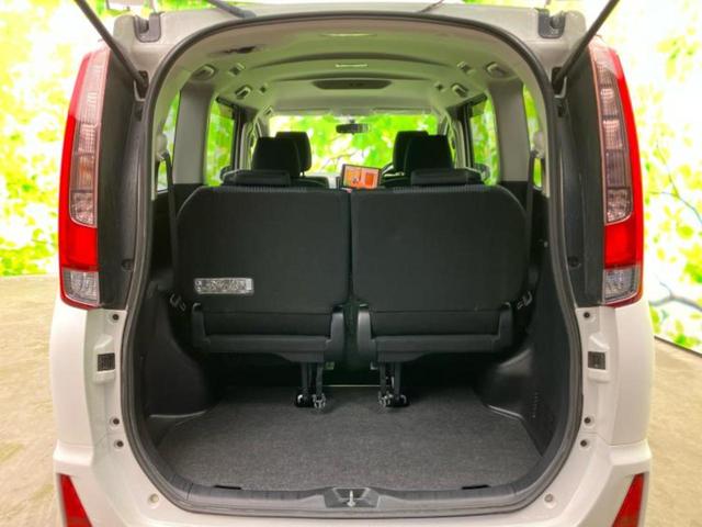 ノア Ｓｉ　保証書／社外　８インチ　ナビ／後席モニター　社外　９インチ／ヘッドランプ　ＬＥＤ／Ｂｌｕｅｔｏｏｔｈ接続／ＥＴＣ／ＥＢＤ付ＡＢＳ／横滑り防止装置／アイドリングストップ／バックモニター／フルセグＴＶ（20枚目）