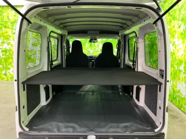 ハイゼットカーゴ デラックス　保証書／スマートアシスト（トヨタ・ダイハツ）／車線逸脱防止支援システム／登録済未使用車／ＥＢＤ付ＡＢＳ／横滑り防止装置／アイドリングストップ／エアバッグ　運転席／エアバッグ　助手席　レーンアシスト（21枚目）