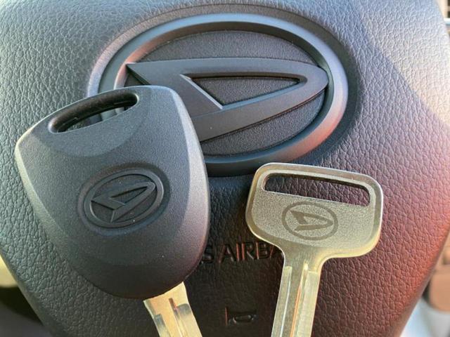 ハイゼットカーゴ デラックス　保証書／スマートアシスト（トヨタ・ダイハツ）／車線逸脱防止支援システム／登録済未使用車／ＥＢＤ付ＡＢＳ／横滑り防止装置／アイドリングストップ／エアバッグ　運転席／エアバッグ　助手席　レーンアシスト（44枚目）