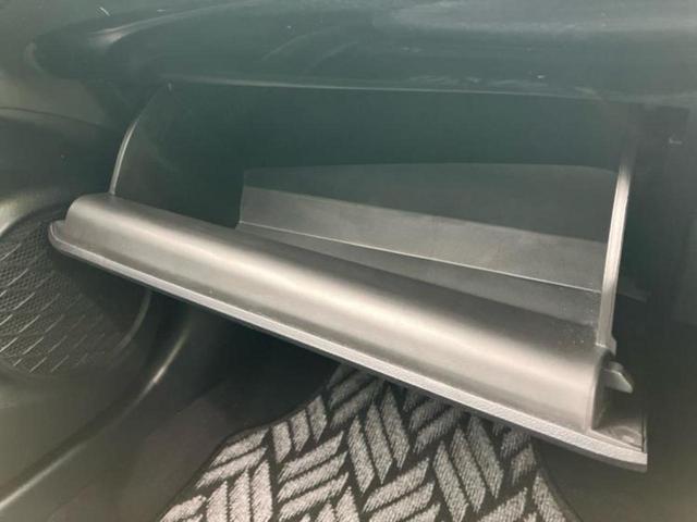 プリウス Ｓセーフティプラス　新品タイヤ／衝突安全装置／車線逸脱防止支援システム／パーキングアシスト　自動操舵／ヘッドランプ　ＬＥＤ／ＥＢＤ付ＡＢＳ／横滑り防止装置／アイドリングストップ／エアバッグ　運転席　衝突被害軽減システム（44枚目）