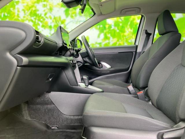 ヤリスクロス ハイブリッドＧ　新品タイヤ／保証書／ディスプレイオーディオ＋ナビ８インチ／トヨタセーフティセンス／シートヒーター　前席／車線逸脱防止支援システム／ＵＳＢジャック／Ｂｌｕｅｔｏｏｔｈ接続／ＥＴＣ／ＥＢＤ付ＡＢＳ（7枚目）