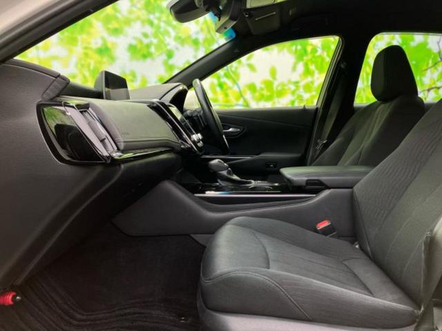 クラウンハイブリッド Ｓ　Ｃパッケージ　新品タイヤ／保証書／純正　８インチ　ＳＤナビ／トヨタセーフティセンス／シートヒーター　前席／車線逸脱防止支援システム／ドライブレコーダー　前後／ヘッドランプ　ＬＥＤ／ＵＳＢジャック　バックカメラ（7枚目）