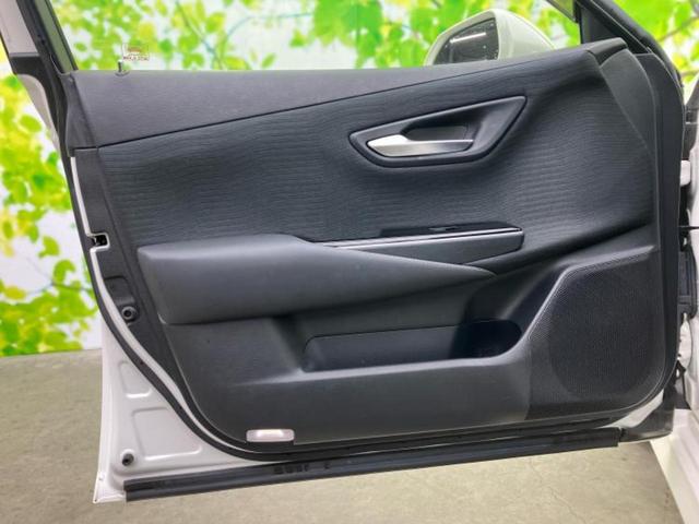 クラウンハイブリッド Ｓ　Ｃパッケージ　新品タイヤ／保証書／純正　８インチ　ＳＤナビ／トヨタセーフティセンス／シートヒーター　前席／車線逸脱防止支援システム／ドライブレコーダー　前後／ヘッドランプ　ＬＥＤ／ＵＳＢジャック　バックカメラ（22枚目）