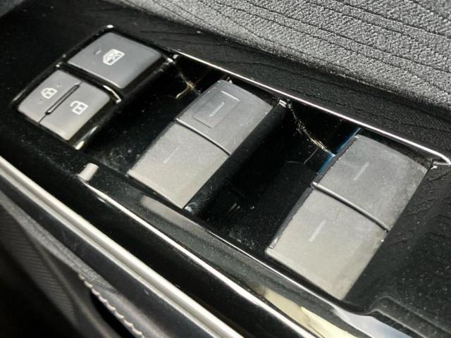 クラウンハイブリッド Ｓ　Ｃパッケージ　新品タイヤ／保証書／純正　８インチ　ＳＤナビ／トヨタセーフティセンス／シートヒーター　前席／車線逸脱防止支援システム／ドライブレコーダー　前後／ヘッドランプ　ＬＥＤ／ＵＳＢジャック　バックカメラ（32枚目）