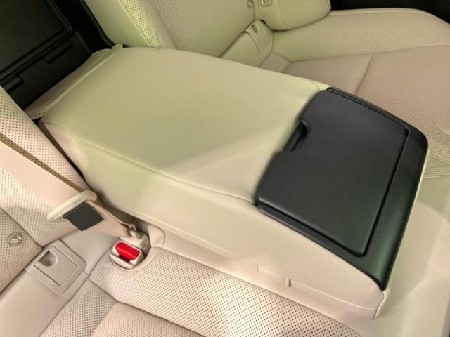 クラウンクロスオーバー ４ＷＤ　Ｇアドバンスドレザーパッケージ　純正エアロ／保証書／ディスプレイオーディオ＋ナビ１２．３インチ／デジタルインナーミラー／トヨタセーフティセンス／エアーシート　前席／パノラミックビューモニター／車線逸脱防止支援システム　革シート（28枚目）