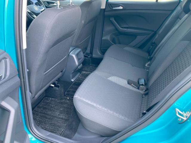 Ｔ－クロス ＴＳＩ　アクティブ　純正ナビ　アダプティブクルーズコントロール　アップルカープレイ（ワイヤレス）ブルートゥース接続　ブラインドスポットモニター　ルーフレール　リアカメラ　新車保証有（45枚目）