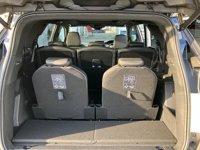 5008 GT ブルーHDi 純正ナビゲーション フルセグTV 社外19インチアルミ パノラマルーフ ドラレコ ETC 純正アルミ有 車検9年7月 タイヤ4本交換 BTオーディオ パワーリアゲート 衝突被害軽減ブレーキバックカメラ(9枚目)