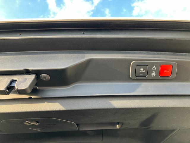 5008 GT ブルーHDi 純正ナビゲーション フルセグTV 社外19インチアルミ パノラマルーフ ドラレコ ETC 純正アルミ有 車検9年7月 タイヤ4本交換 BTオーディオ パワーリアゲート 衝突被害軽減ブレーキバックカメラ(11枚目)