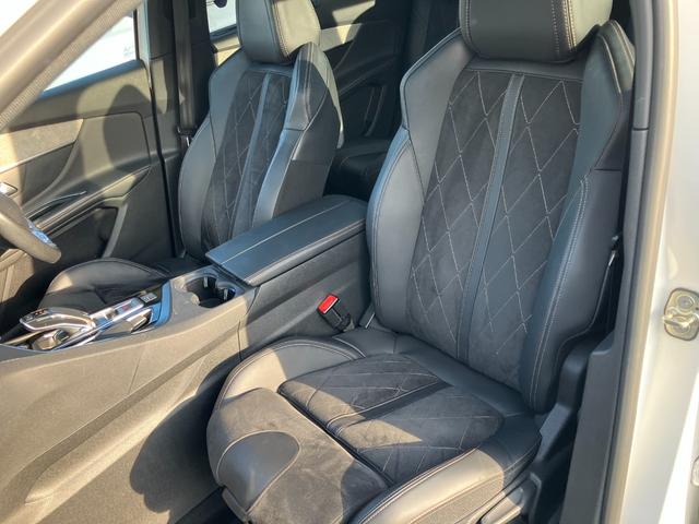 5008 GT ブルーHDi 純正ナビゲーション フルセグTV 社外19インチアルミ パノラマルーフ ドラレコ ETC 純正アルミ有 車検9年7月 タイヤ4本交換 BTオーディオ パワーリアゲート 衝突被害軽減ブレーキバックカメラ(20枚目)