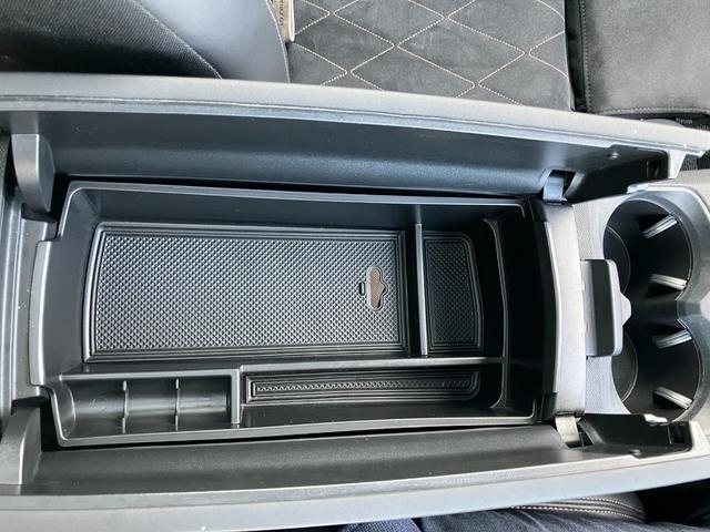 5008 GT ブルーHDi 純正ナビゲーション フルセグTV 社外19インチアルミ パノラマルーフ ドラレコ ETC 純正アルミ有 車検9年7月 タイヤ4本交換 BTオーディオ パワーリアゲート 衝突被害軽減ブレーキバックカメラ(38枚目)