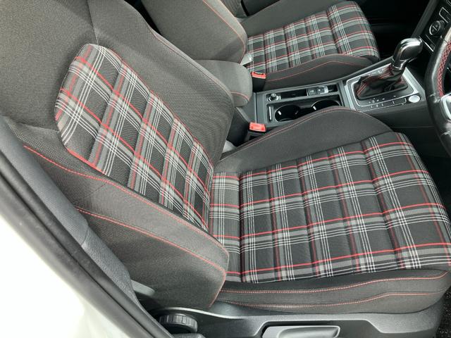 ゴルフGTI ベースグレード アクティブクルーズコントロール メモリーナビ 地デジTV ドライブレコーダー ETC DCC(13枚目)