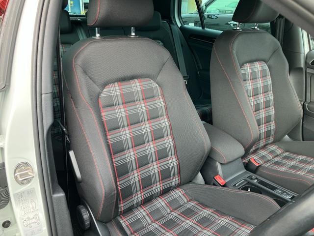 ゴルフGTI ベースグレード アクティブクルーズコントロール メモリーナビ 地デジTV ドライブレコーダー ETC DCC(14枚目)