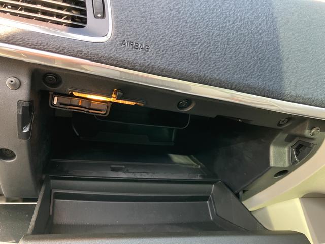 Ｖ４０ Ｔ３　アマゾンブルーエディション　限定車　パノラマガラスルーフ　純正ナビゲーション　フルセグＴＶ　電動シート　バックカメラ　ドラレコ　ＥＴＣ（28枚目）