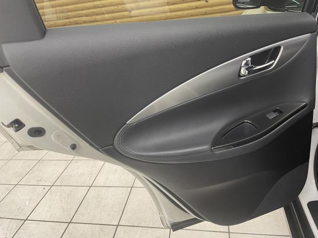 370GT OBDチェック済み 禁煙車 純正ナビ バックカメラ パワーシート HIDヘッドライト オートエアコン オートエアコン パワーウィンドウ ステアリングリモコン サイドカメラ BOSEプレミアム(37枚目)