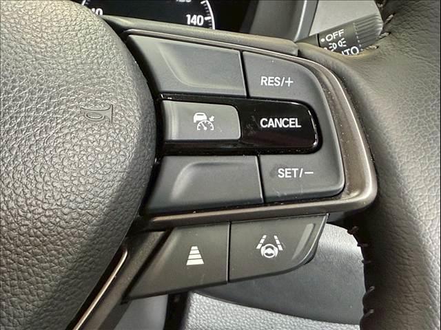 WR-V Z 未使用/レーダークルーズコントロール/LEDヘッド/スマートキー/クリアランスソナー/USB接続/オートエアコン/オートライト/パワーウインドウ/電子サイドブレーキ/パドルシフト(5枚目)