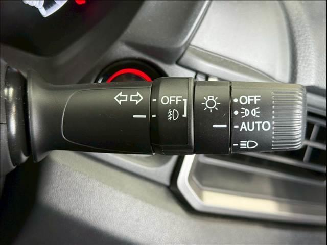 WR-V Z 未使用/レーダークルーズコントロール/LEDヘッド/スマートキー/クリアランスソナー/USB接続/オートエアコン/オートライト/パワーウインドウ/電子サイドブレーキ/パドルシフト(7枚目)