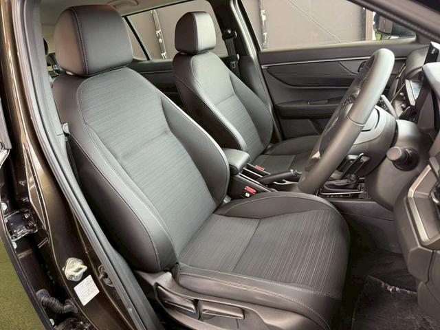 WR-V Z 未使用/レーダークルーズコントロール/LEDヘッド/スマートキー/クリアランスソナー/USB接続/オートエアコン/オートライト/パワーウインドウ/電子サイドブレーキ/パドルシフト(31枚目)