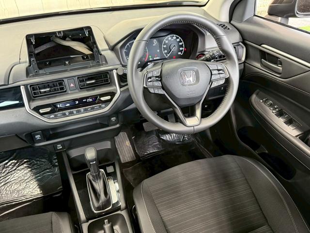 WR-V Z 未使用/レーダークルーズコントロール/LEDヘッド/スマートキー/クリアランスソナー/USB接続/オートエアコン/オートライト/パワーウインドウ/電子サイドブレーキ/パドルシフト(35枚目)