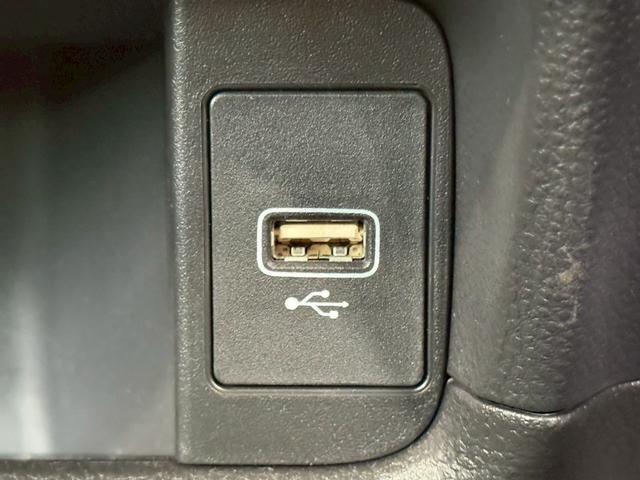 WR-V Z 未使用/レーダークルーズコントロール/LEDヘッド/スマートキー/クリアランスソナー/USB接続/オートエアコン/オートライト/パワーウインドウ/電子サイドブレーキ/パドルシフト(43枚目)