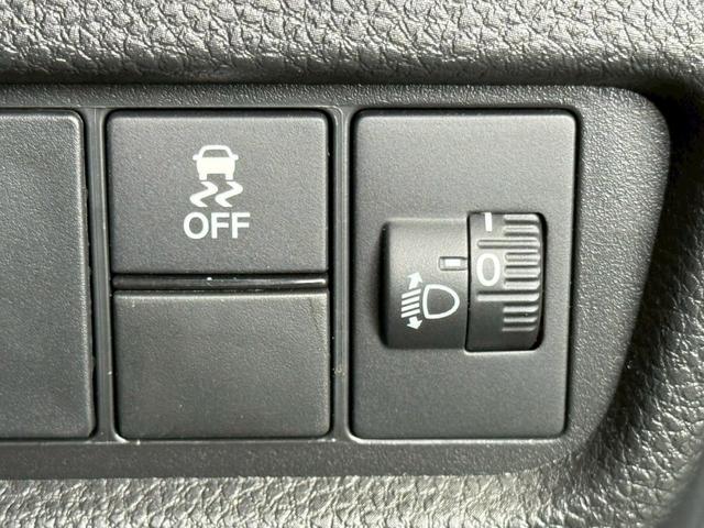 WR-V Z 未使用/レーダークルーズコントロール/LEDヘッド/スマートキー/クリアランスソナー/USB接続/オートエアコン/オートライト/パワーウインドウ/電子サイドブレーキ/パドルシフト(46枚目)