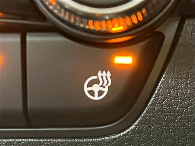 ＭＡＺＤＡ３ファストバック １５Ｓ　レトロスポーツエディション　１０型ナビ／全周囲カメラ／ブラウンハーフレザー／シートヒーター／ステアリングヒーター／ＢＯＳＥサウンドシステム／ＢＳＭ／クリアランスソナー／レーダークルーズコントロール／ワイヤレス充電／ＥＴＣ（10枚目）
