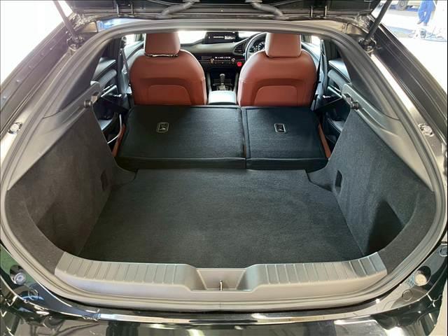ＭＡＺＤＡ３ファストバック １５Ｓ　レトロスポーツエディション　１０型ナビ／全周囲カメラ／ブラウンハーフレザー／シートヒーター／ステアリングヒーター／ＢＯＳＥサウンドシステム／ＢＳＭ／クリアランスソナー／レーダークルーズコントロール／ワイヤレス充電／ＥＴＣ（13枚目）