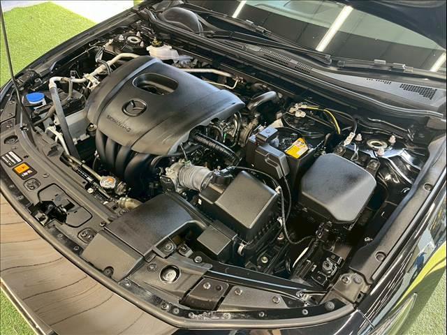 ＭＡＺＤＡ３ファストバック １５Ｓ　レトロスポーツエディション　１０型ナビ／全周囲カメラ／ブラウンハーフレザー／シートヒーター／ステアリングヒーター／ＢＯＳＥサウンドシステム／ＢＳＭ／クリアランスソナー／レーダークルーズコントロール／ワイヤレス充電／ＥＴＣ（18枚目）