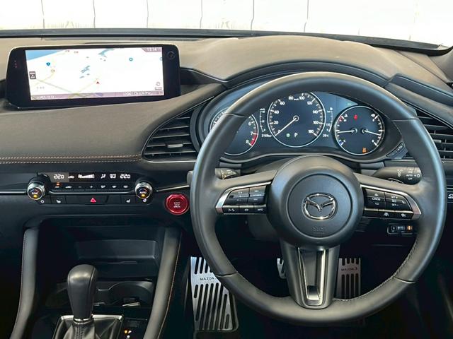 ＭＡＺＤＡ３ファストバック １５Ｓ　レトロスポーツエディション　１０型ナビ／全周囲カメラ／ブラウンハーフレザー／シートヒーター／ステアリングヒーター／ＢＯＳＥサウンドシステム／ＢＳＭ／クリアランスソナー／レーダークルーズコントロール／ワイヤレス充電／ＥＴＣ（36枚目）