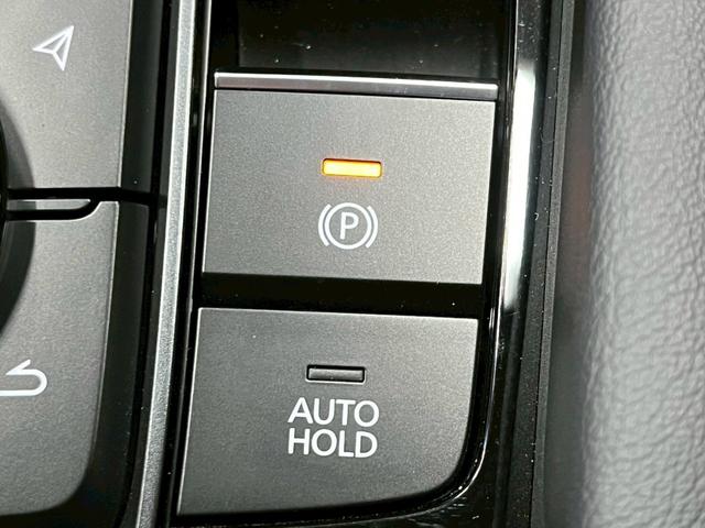 ＭＡＺＤＡ３ファストバック １５Ｓ　レトロスポーツエディション　１０型ナビ／全周囲カメラ／ブラウンハーフレザー／シートヒーター／ステアリングヒーター／ＢＯＳＥサウンドシステム／ＢＳＭ／クリアランスソナー／レーダークルーズコントロール／ワイヤレス充電／ＥＴＣ（56枚目）