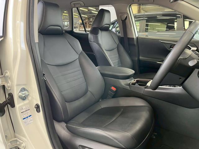 RAV4 G 純正ナビキット/TRDエアロ/全周囲カメラ/パワーバックドア/シートヒーター/ステアリングヒーター/レーダークルーズコントロール/オートハイビーム/シートメモリー/ブラインドスポットモニター/ETC(32枚目)