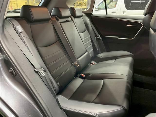 RAV4 ハイブリッドG 9型ナビ/レーダークルーズコントロール/パワーバックドア/シートヒーター/ステアリングヒーター/ブラインドスポットモニター/クリアランスソナー/シートメモリー/オートハイビーム/オートエアコン/ETC(6枚目)