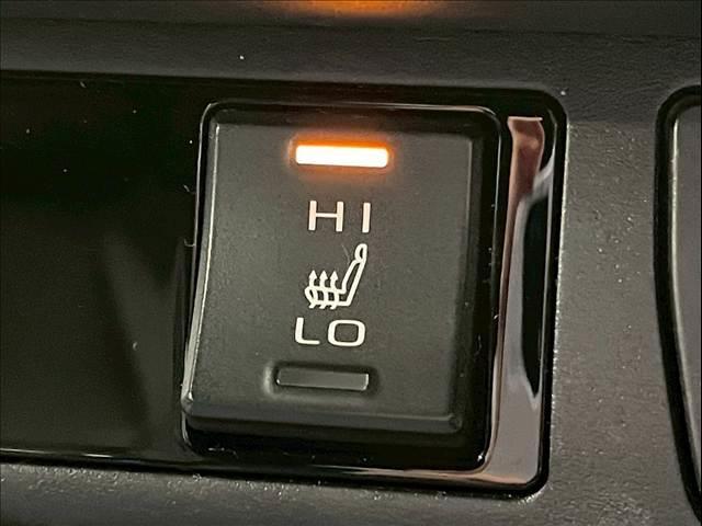 RAV4 ハイブリッドG 9型ナビ/レーダークルーズコントロール/パワーバックドア/シートヒーター/ステアリングヒーター/ブラインドスポットモニター/クリアランスソナー/シートメモリー/オートハイビーム/オートエアコン/ETC(10枚目)