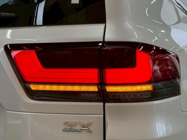 TOYOTA LAND CRUISER ZX